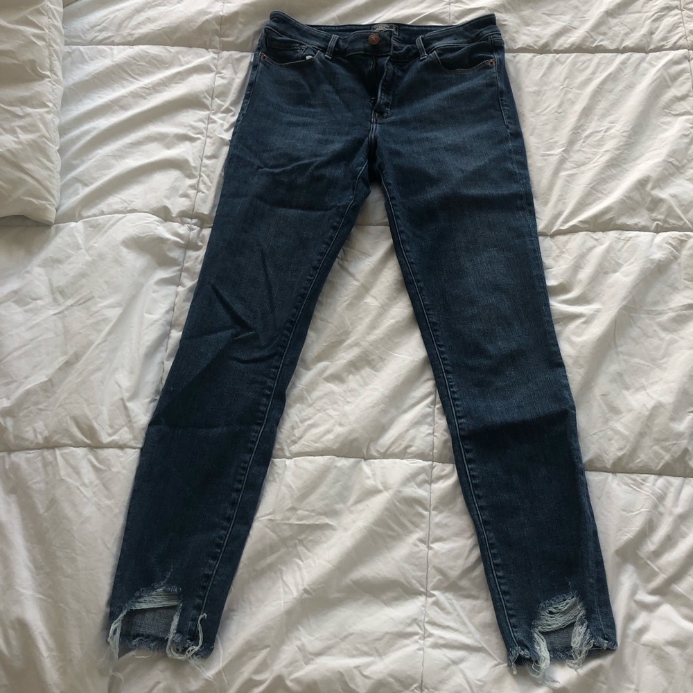Abercrombie & Fitch high waist, ripped ankle jeans